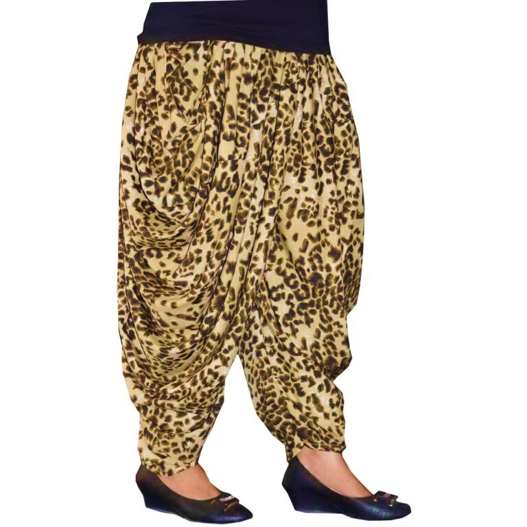 Maroon and gold printed Dhoti pants | Dhoti pants, Short kurti, Dhoti