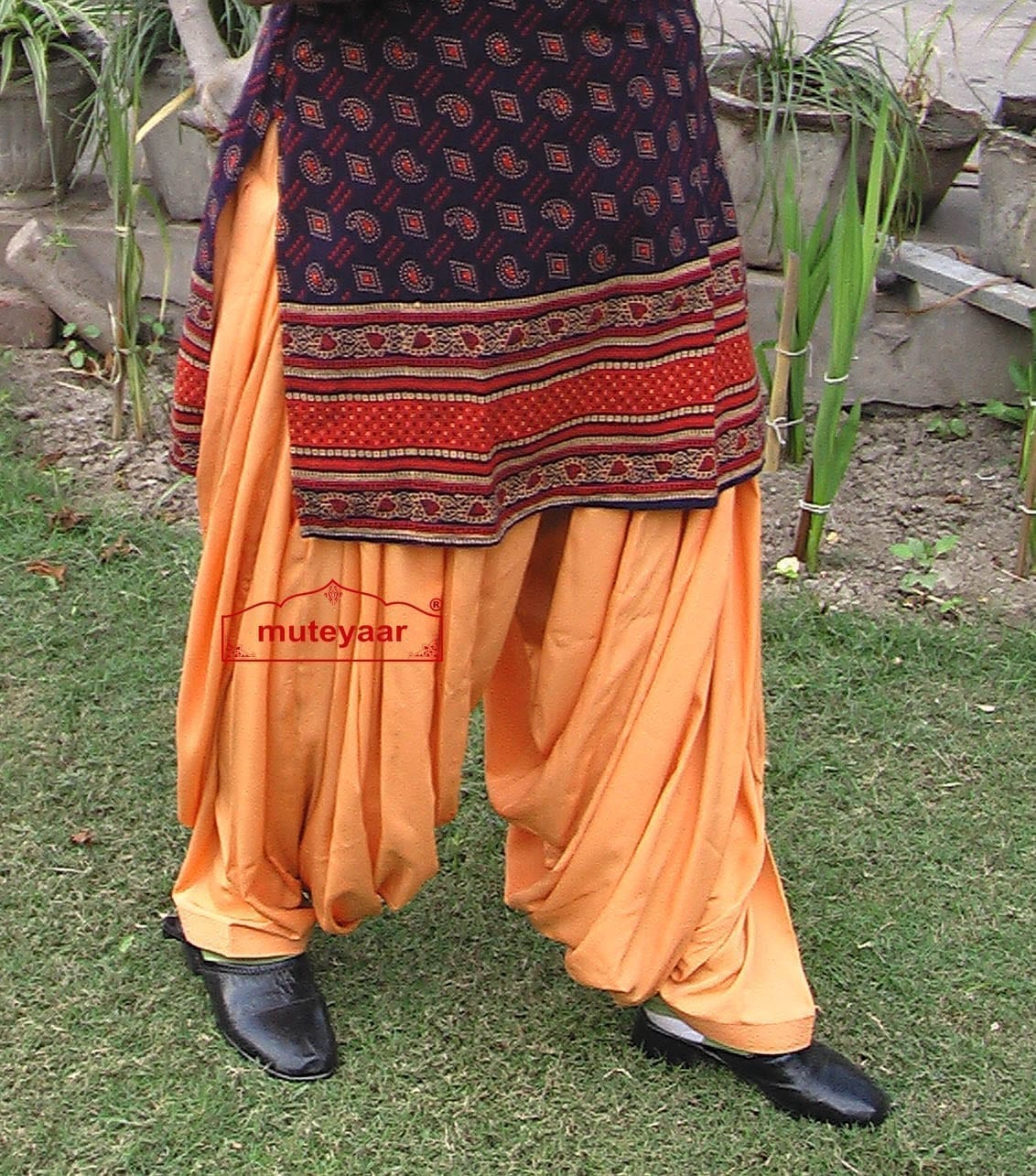 India Rayon Full Length Rayon Dhoti Pant with Golden Flowers Patiala Salwar    eBay  Dhoti pants Patiala salwar Dhoti
