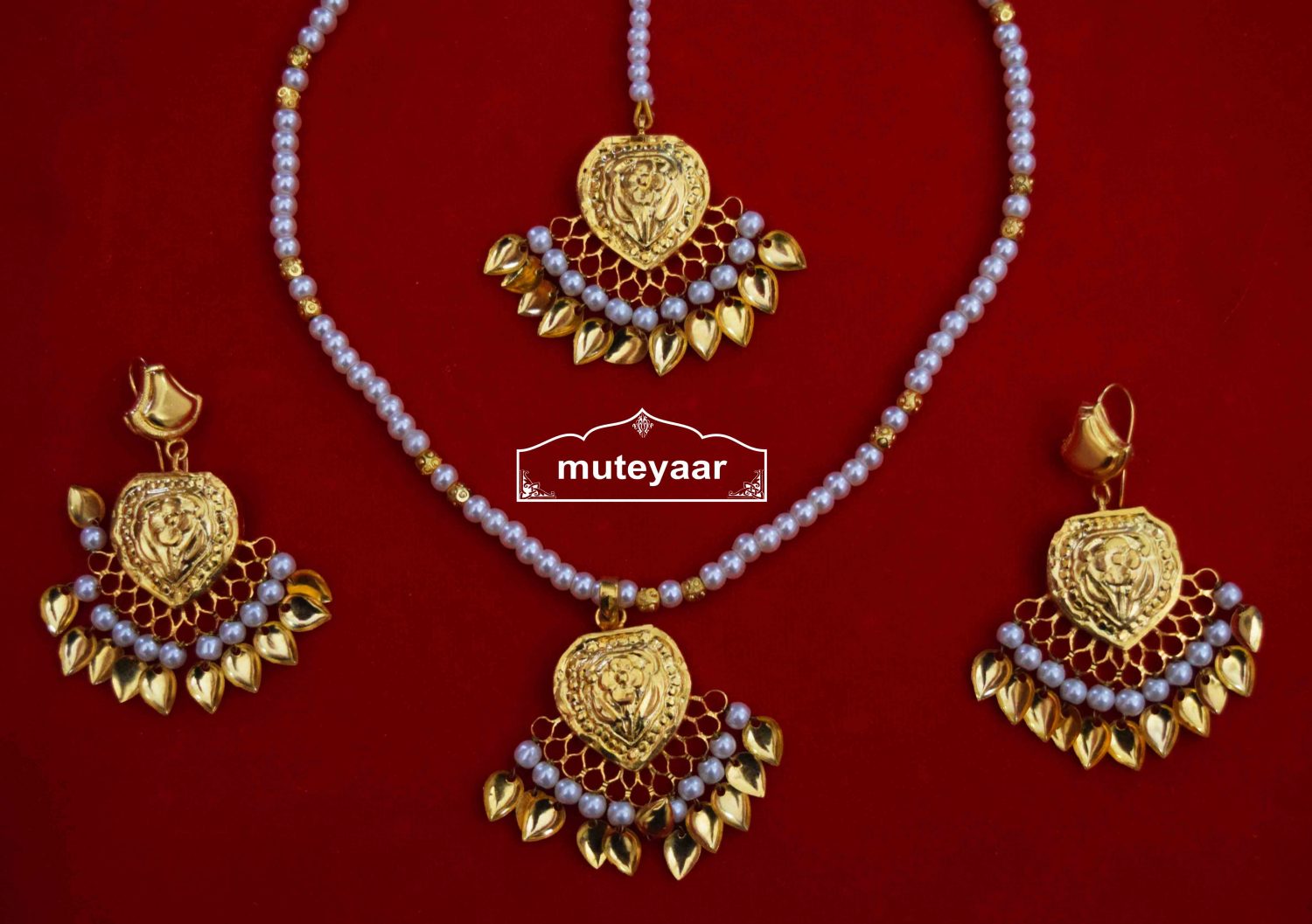 GOLDEN PENDANT & EARRING SET FOR WOMEN – www.soosi.co.in