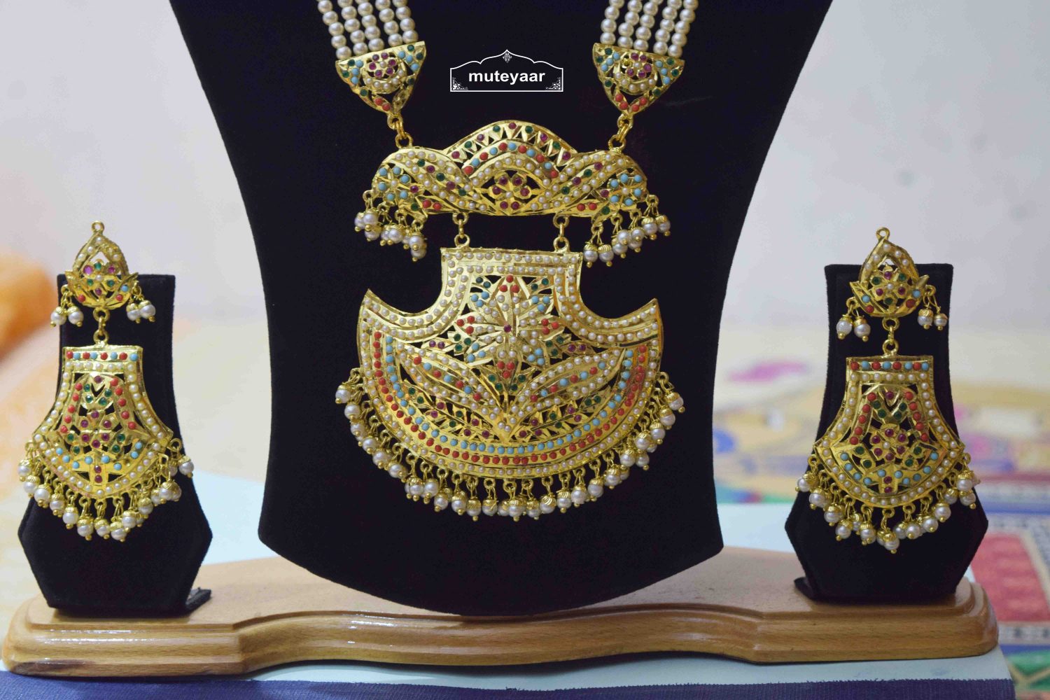 Long Jadau Necklace Set Ranihaar Gold Plated Jewellery J4001 - muteyaar.com